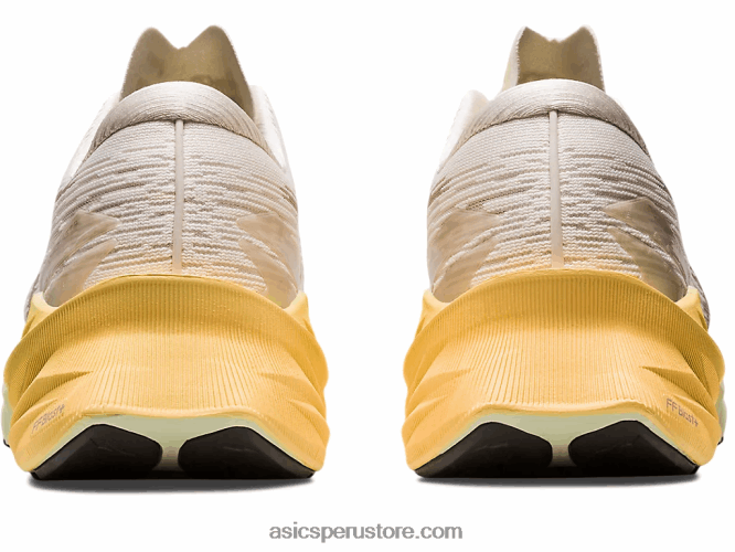 RPVB2870 crema/cervatillo Asics novablasto 3